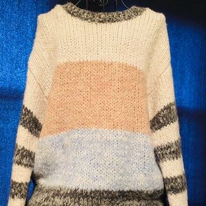 American Eagle crew neck sweater